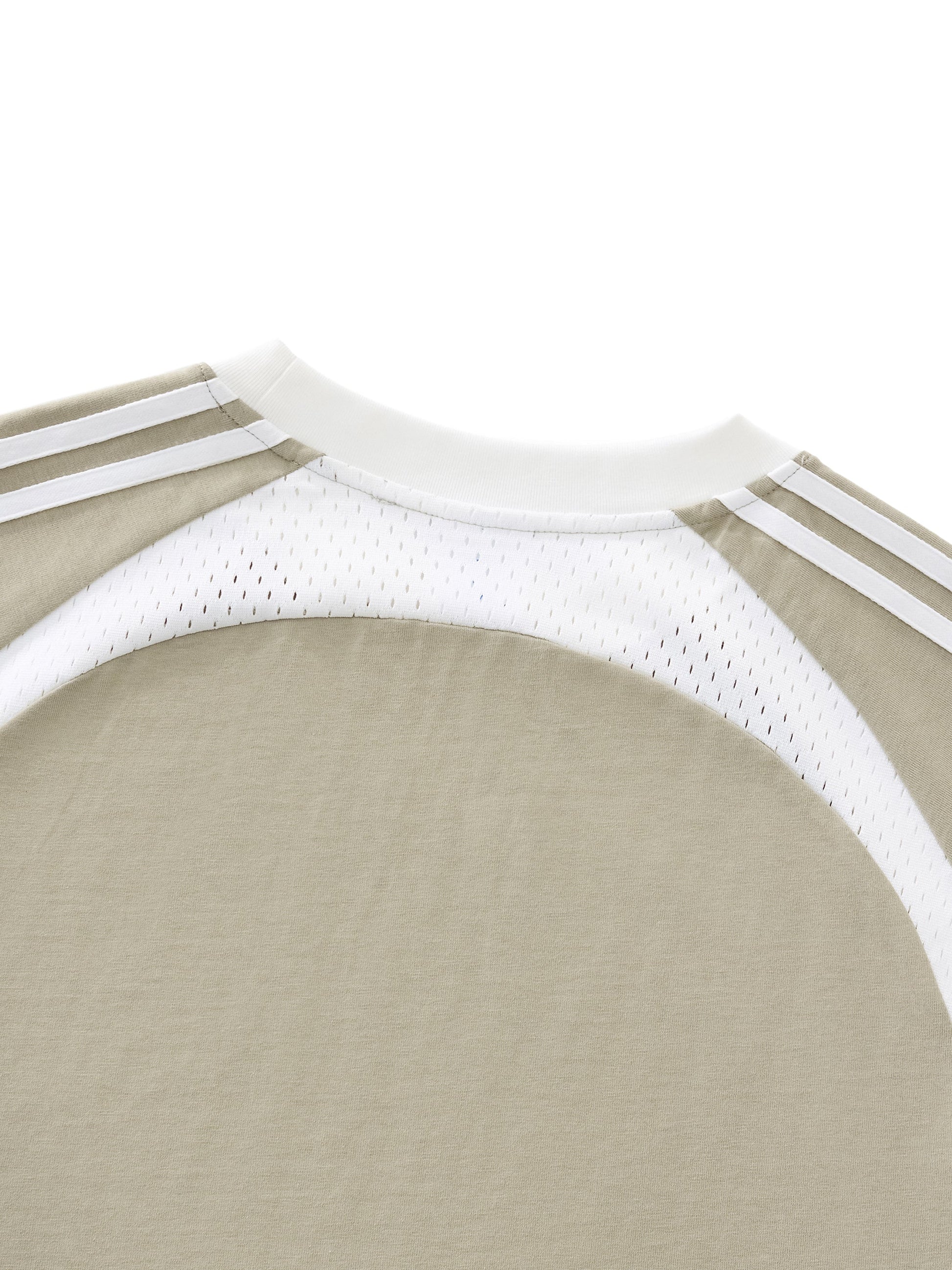 Contrast Stripes Panel Mesh T-shirt D o n e s t a t e