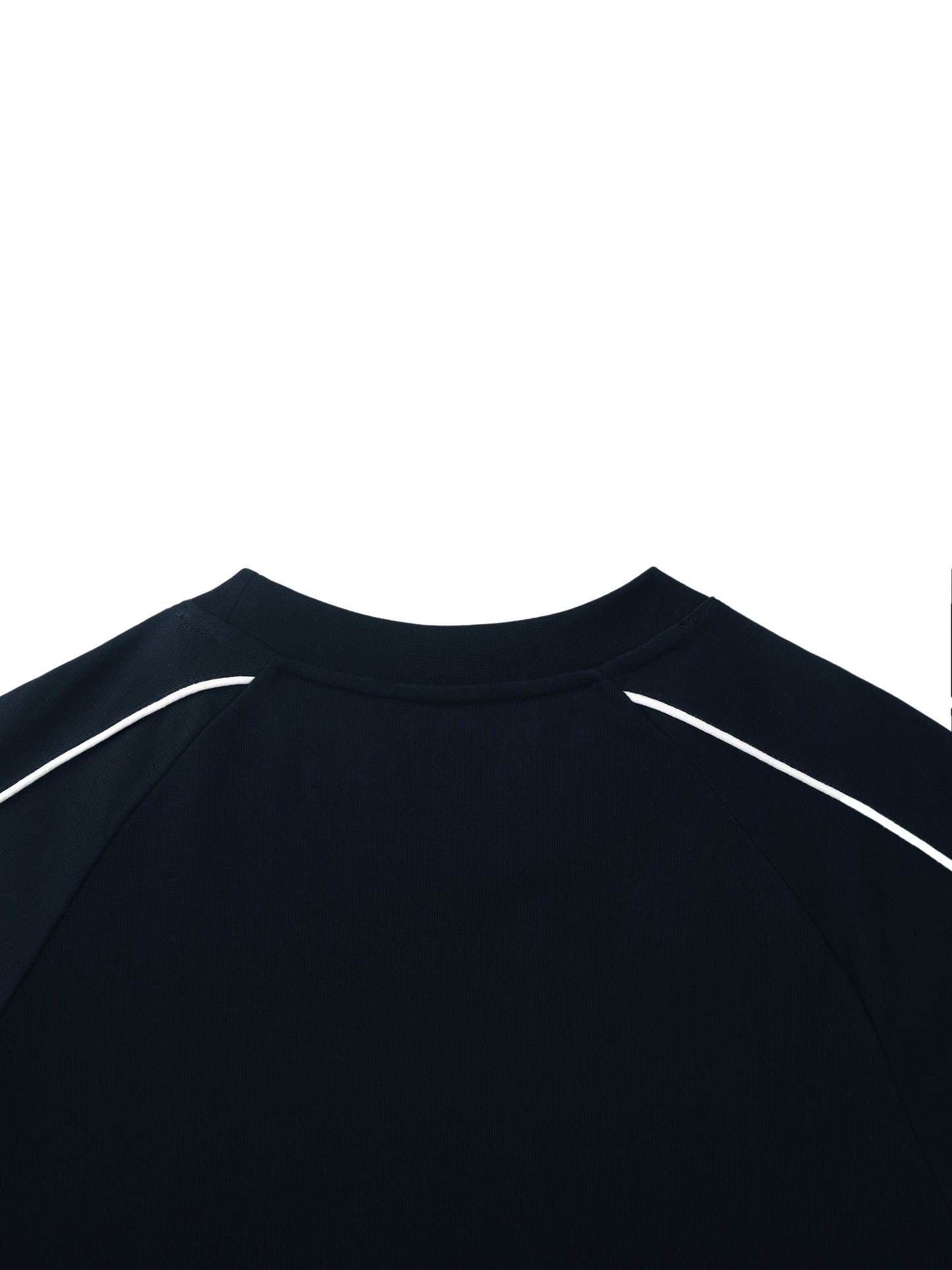 Contrast Panel Raglan Sweatshirt D o n e s t a t e