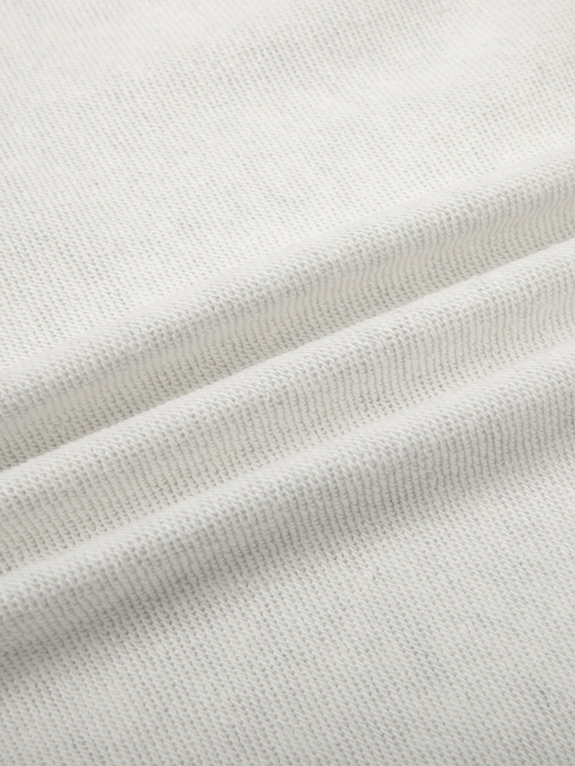 Essential Cropped Zip-Up Hoodie D o n e s t a t e